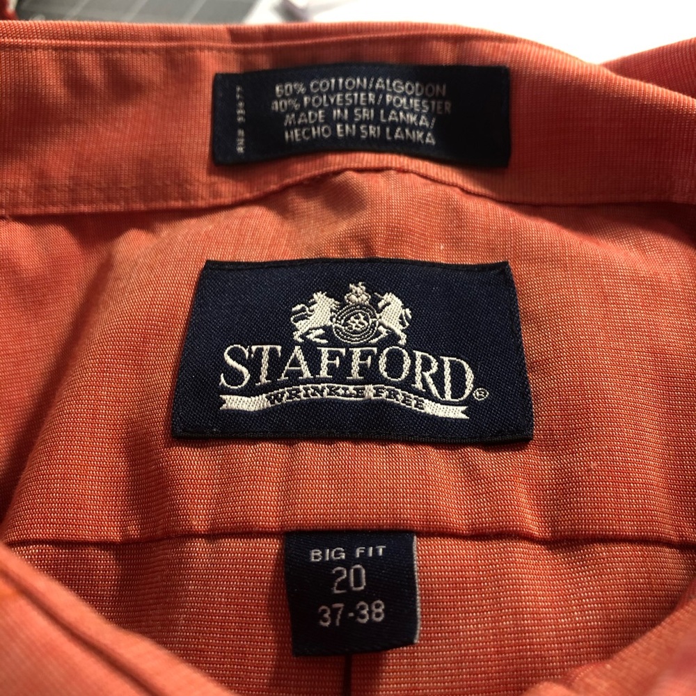 Men's Big Fit Salmon Colored Dress Shirt - Picture 3 of 4